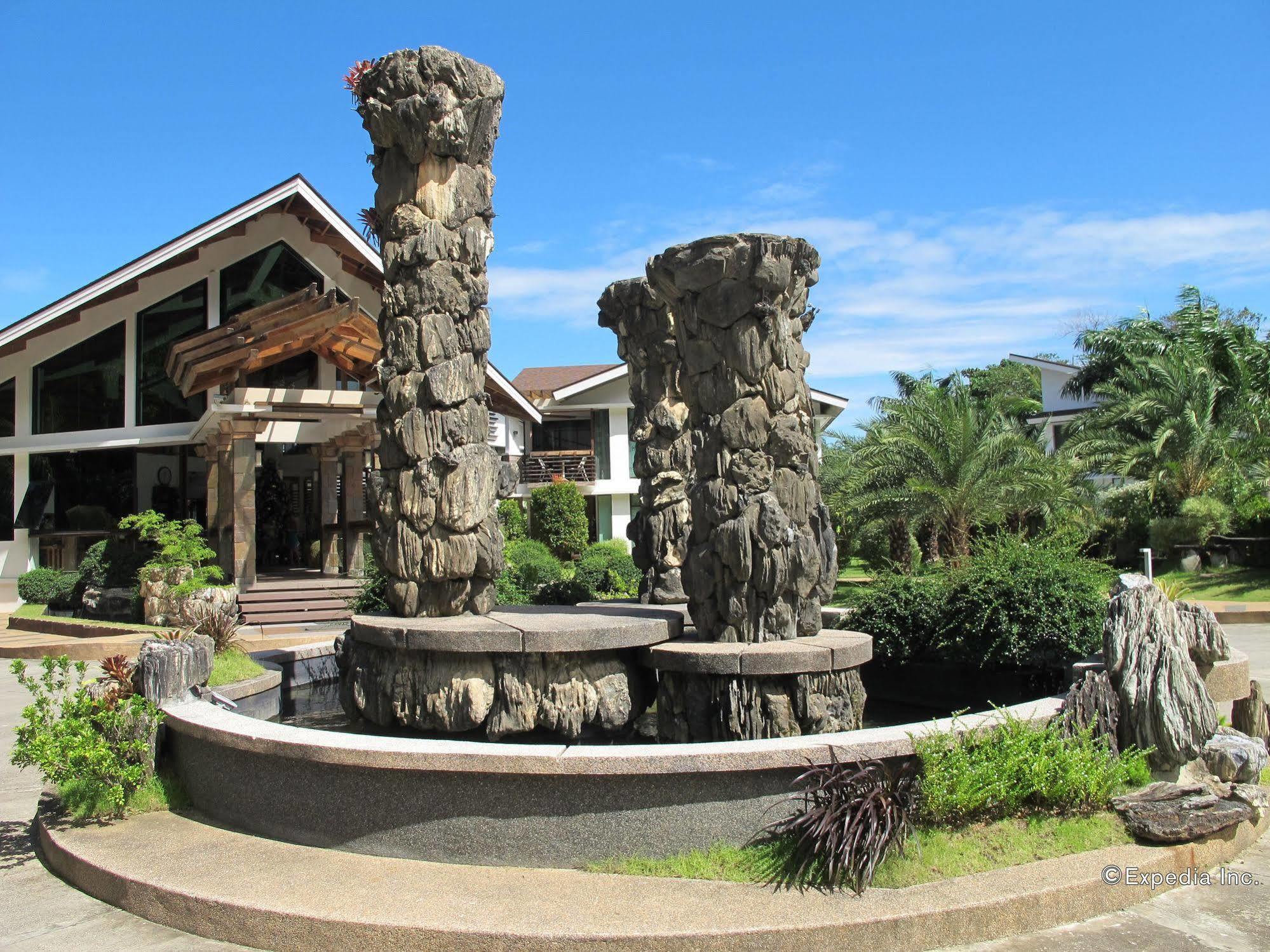 Infinity Resort Puerto Galera Dış mekan fotoğraf